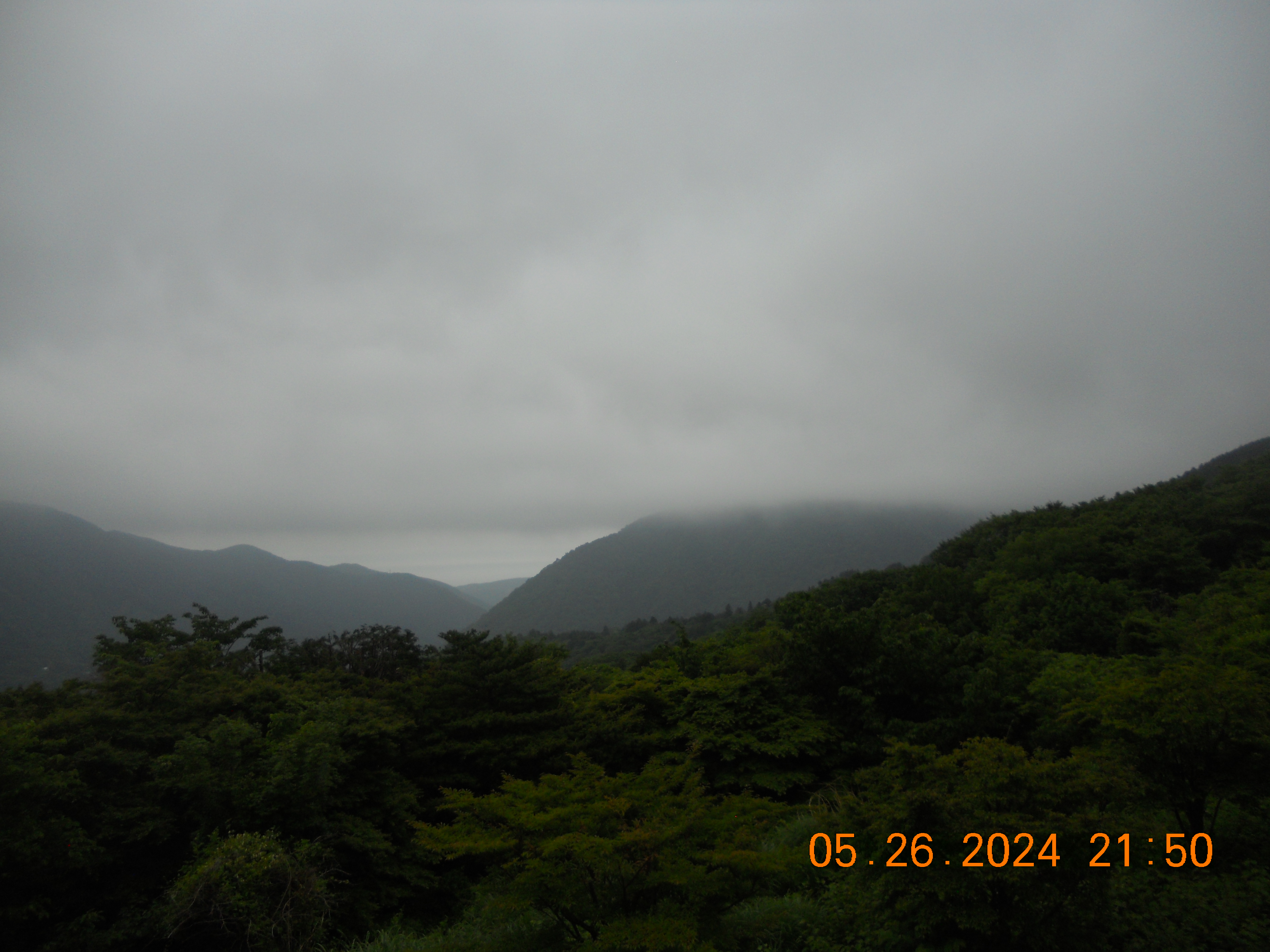 Foggy views in Hakone 5/26/2024 on the NIKON COOLPIX S205