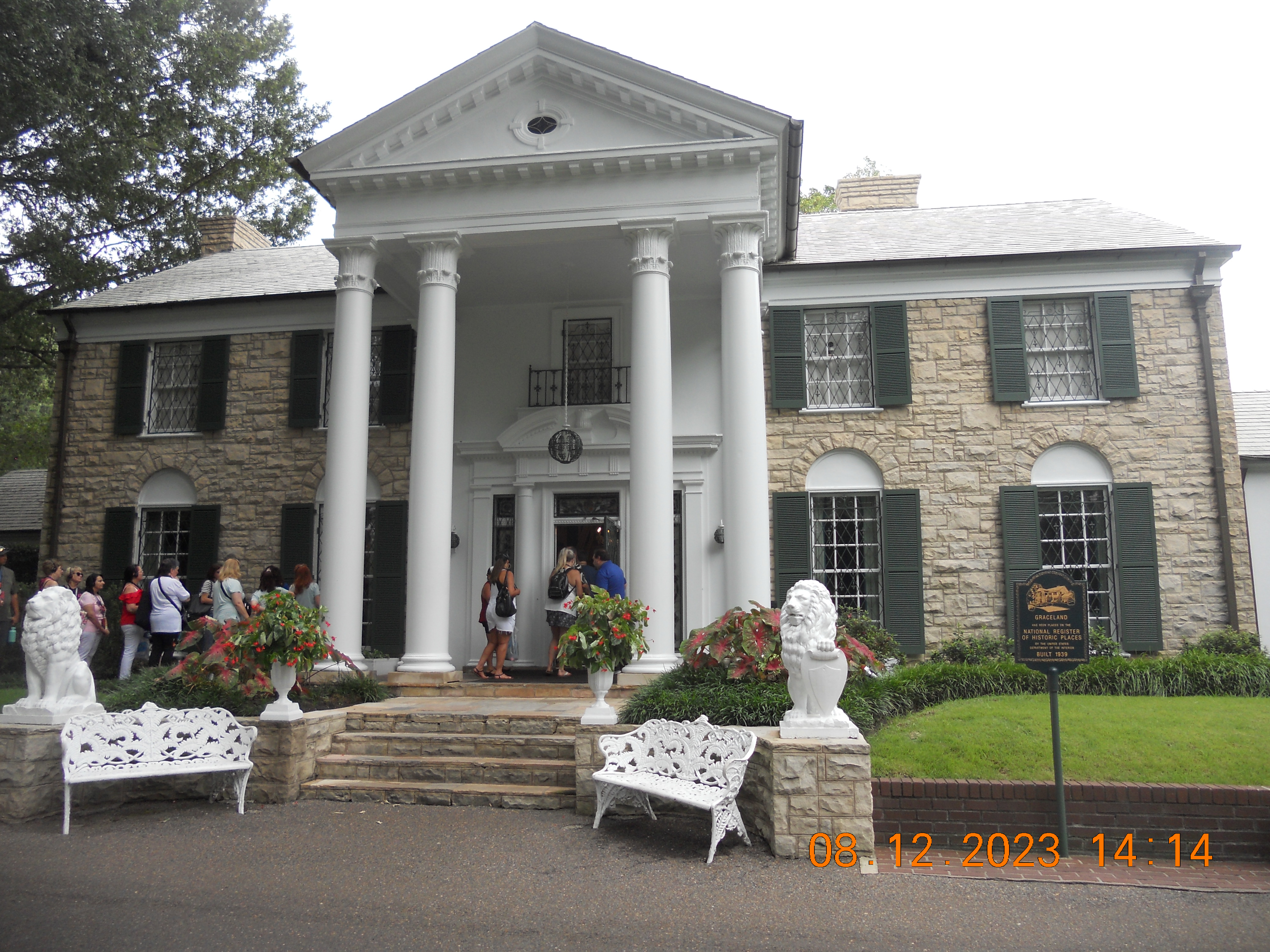 The #1 Monument of Memphis, TN: Graceland, Home of Elvis Presley 8/12/2023 on the NIKON COOLPIX S205
