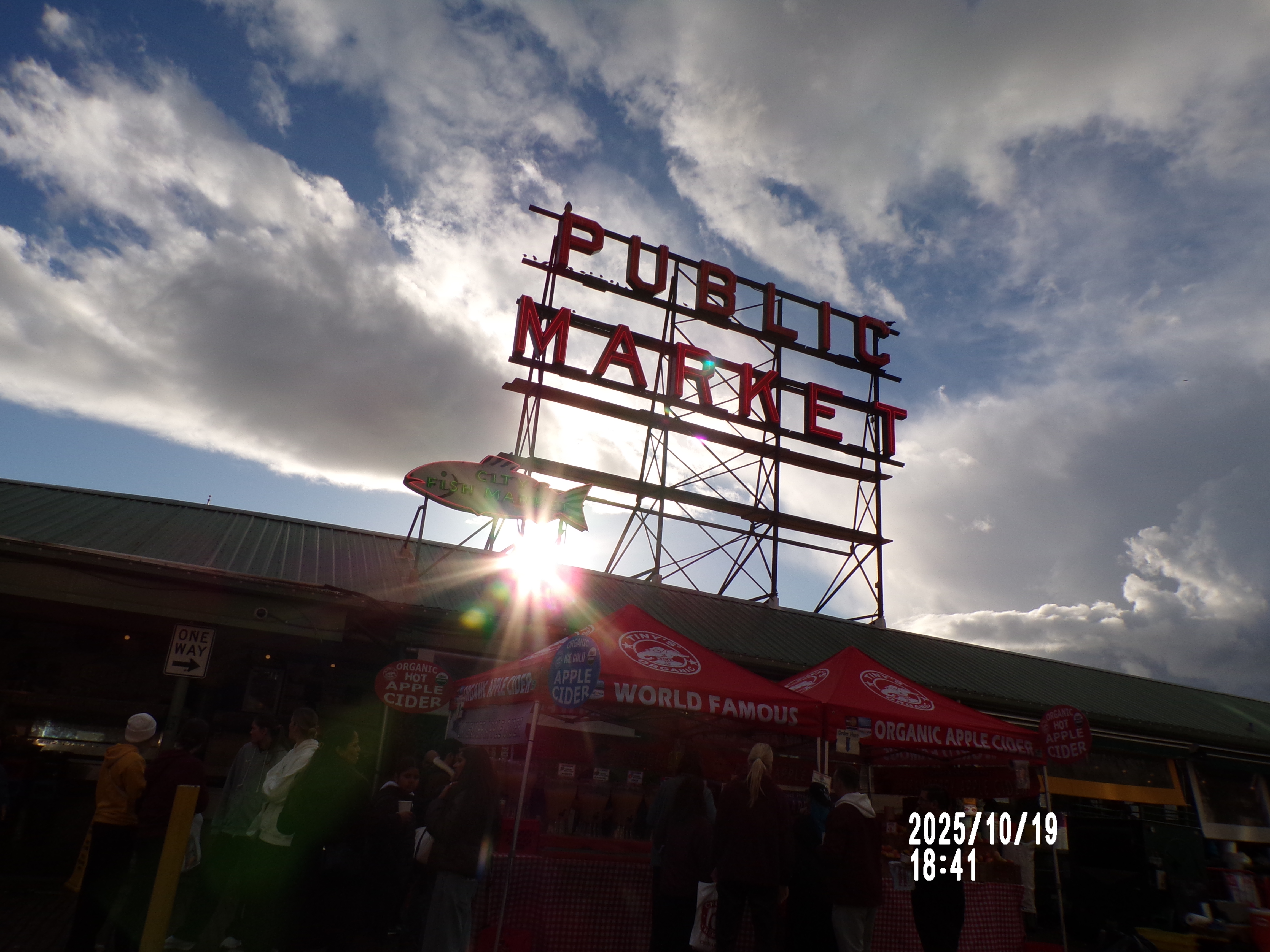 Pike Place Public Market, Seattle, WA 10/19/2025 on the PIXPRO AZ401